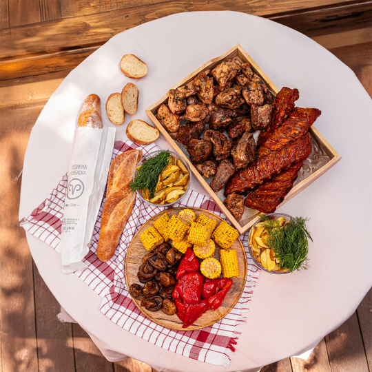 Сет з Шашликів Хмельницький на 4 особи "Родинна ковбаска"