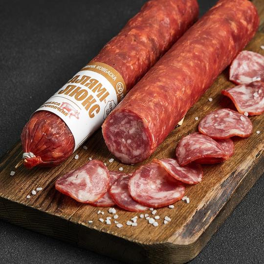 Ковбаса сирокопчена Салямі Де Люкс "Родинна ковбаска"