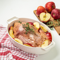 Качка маринована з яблуками